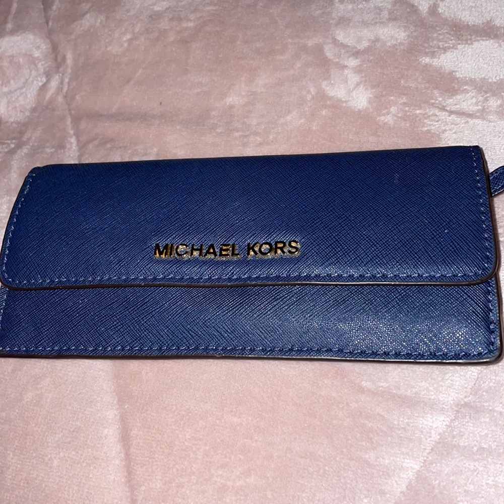 Kors Wallet